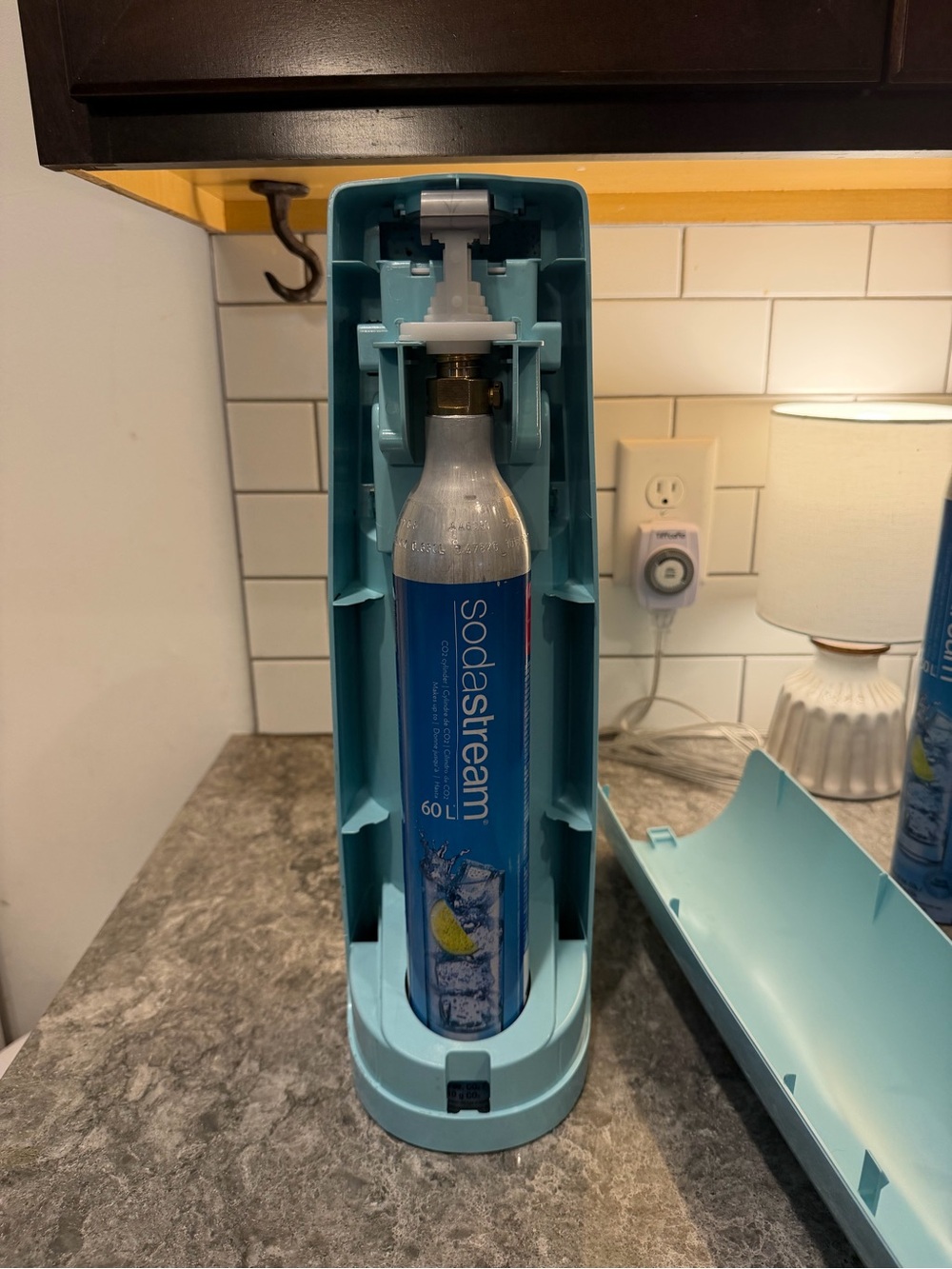 Sodastream set - Sodastream machine, 4 tanks, 3 plastic bottles - Picture 2 of 13